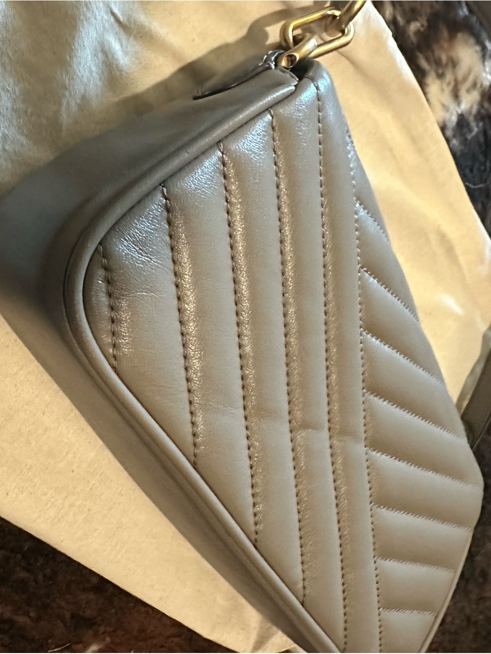 Tory Burch Quilted Chevron Shoulder Bag in Light Gray with Gold Hardware - Picture 5 of 8